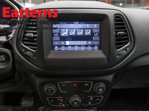 Used 2020 Jeep Compass Latitude w/ Popular Equipment Group AWD/4WD image 12