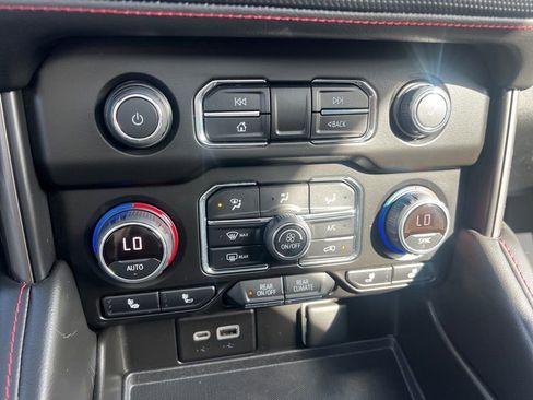 Used 2022 Chevrolet Tahoe RST w/ Luxury Package image 20