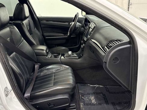 Used 2017 Chrysler 300 S w/ 300S Premium Group image 30