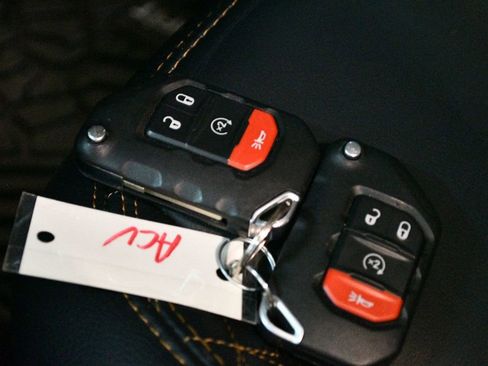 Used 2022 Jeep Wrangler Unlimited Sahara image 87