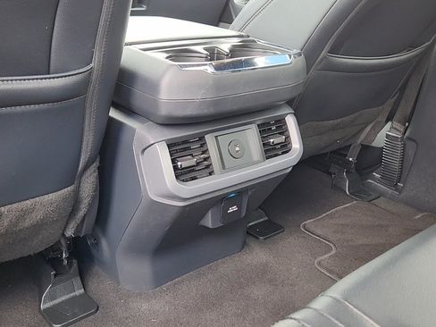 Used 2025 Ford F150 Lariat AWD/4WD image 17