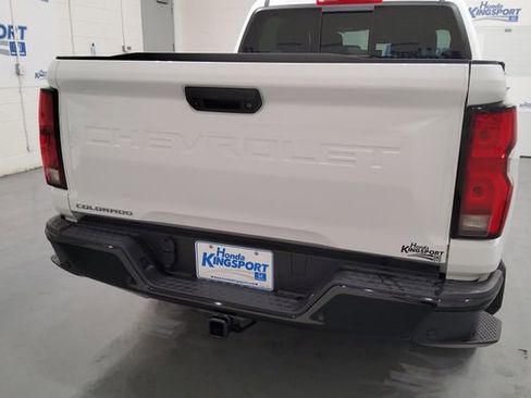 Used 2023 Chevrolet Colorado Z71 w/ Z71 Convenience Package 2 AWD/4WD image 11