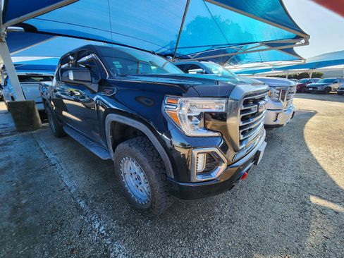Used 2022 GMC Sierra 1500 AT4 w/ AT4 Premium Package AWD/4WD image 1