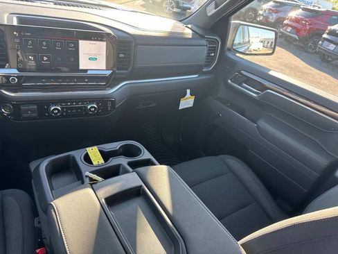 New 2026 GMC Sierra 1500 Elevation image 17