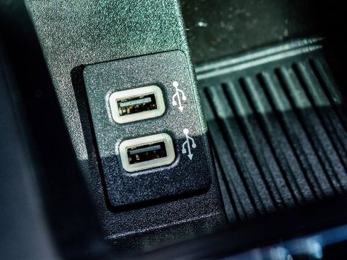 Used 2017 Ford F150 XLT w/ Equipment Group 302A Luxury image 19