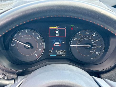 Used 2018 Subaru Crosstrek 2.0i Premium AWD/4WD image 12
