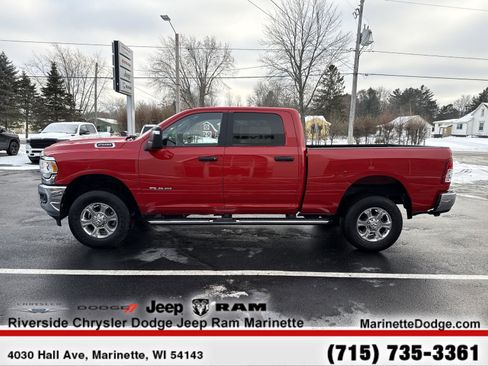 Used 2024 RAM 2500 Big Horn w/ Bed Utility Group image 5