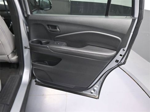 Used 2023 Honda Passport EX-L image 13