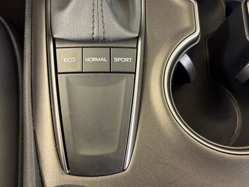 Used 2023 Toyota Camry SE w/ Convenience Package image 31