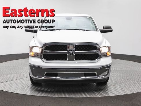 Used 2023 RAM 1500 Classic SLT w/ Trailer & Traction Group RWD image 2
