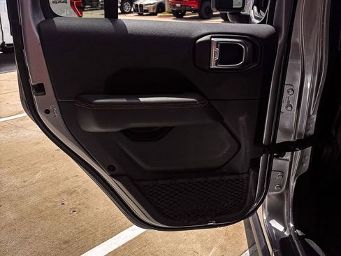 Used 2021 Jeep Wrangler Unlimited Rubicon image 19