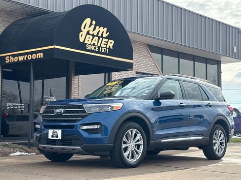 Used 2023 Ford Explorer XLT w/ Equipment Group 202A image 1