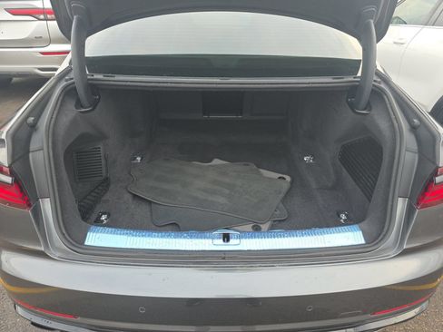 Used 2023 Audi S8 AWD/4WD image 14