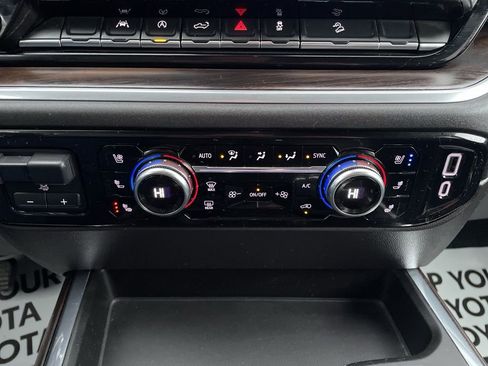 Used 2025 GMC Sierra 1500 SLT w/ SLT Premium Package image 22