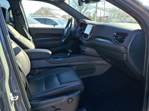 Used 2024 Dodge Durango GT image 11