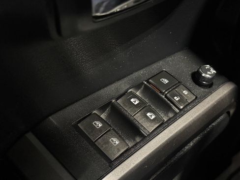 Used 2016 Toyota Tacoma TRD Off-Road image 33