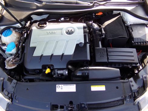 Used 2014 Volkswagen Jetta TDI FWD image 24