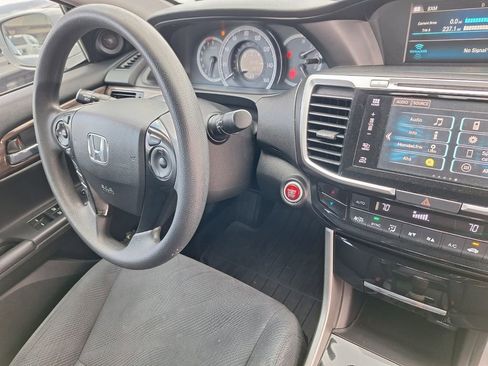 Used 2016 Honda Accord EX image 31