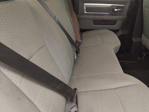 Used 2020 RAM 1500 Classic SLT image 19