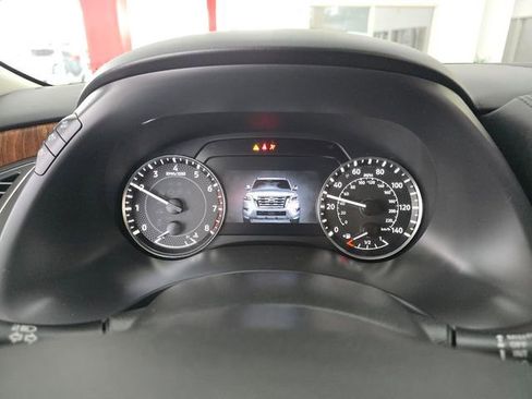 Used 2024 Nissan Armada SL image 24