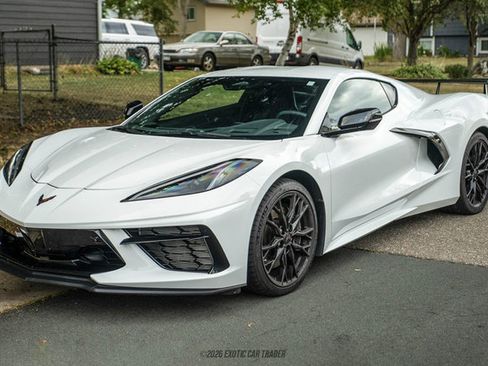 Used 2025 Chevrolet Corvette Stingray Preferred Cpe w/ Z51 Performance Package RWD image 12