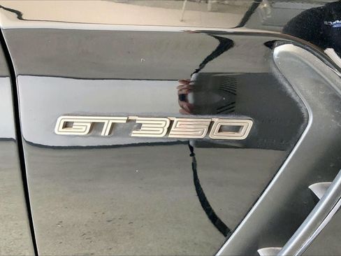 Used 2017 Ford Mustang Shelby GT350 RWD image 9