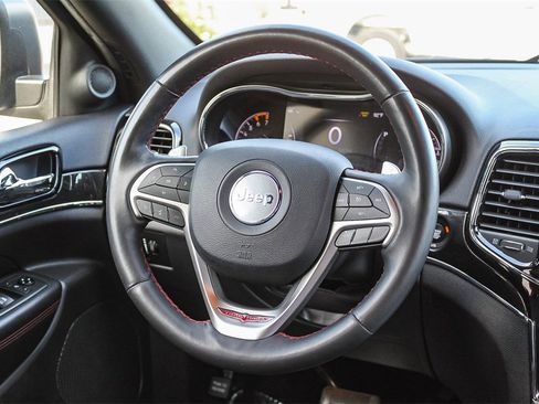 Used 2019 Jeep Grand Cherokee Trailhawk w/ Trailhawk Luxury Group image 19