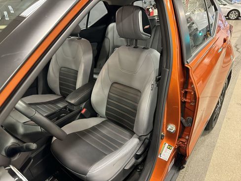 Certified 2023 Nissan Kicks SR w/ SR Premium Package image 21