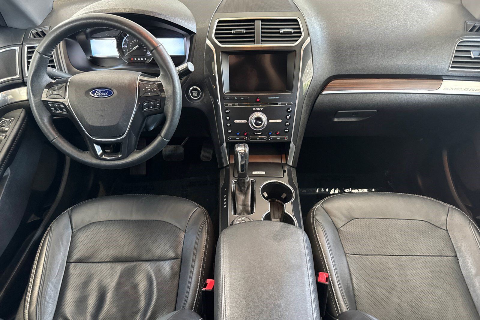 Used 2017 Ford Explorer Limited w/ Equipment Group 301A AWD/4WD image 17