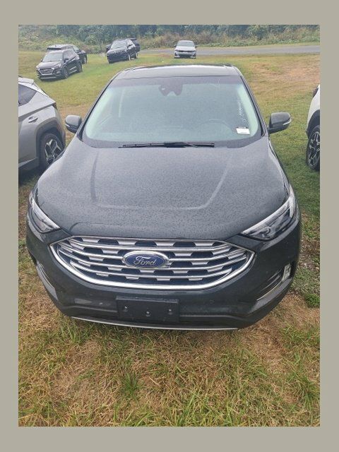 Used 2024 Ford Edge Titanium AWD/4WD image 1