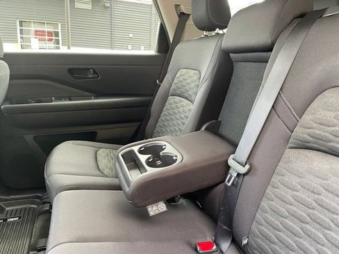 Used 2023 Nissan Pathfinder SV AWD/4WD image 21