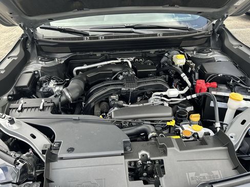 Used 2026 Subaru Outback Limited AWD/4WD image 29
