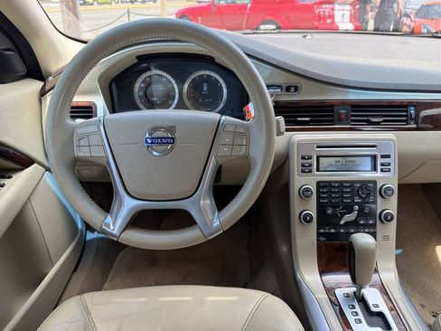 Used 2011 Volvo XC70 T6 AWD/4WD image 29