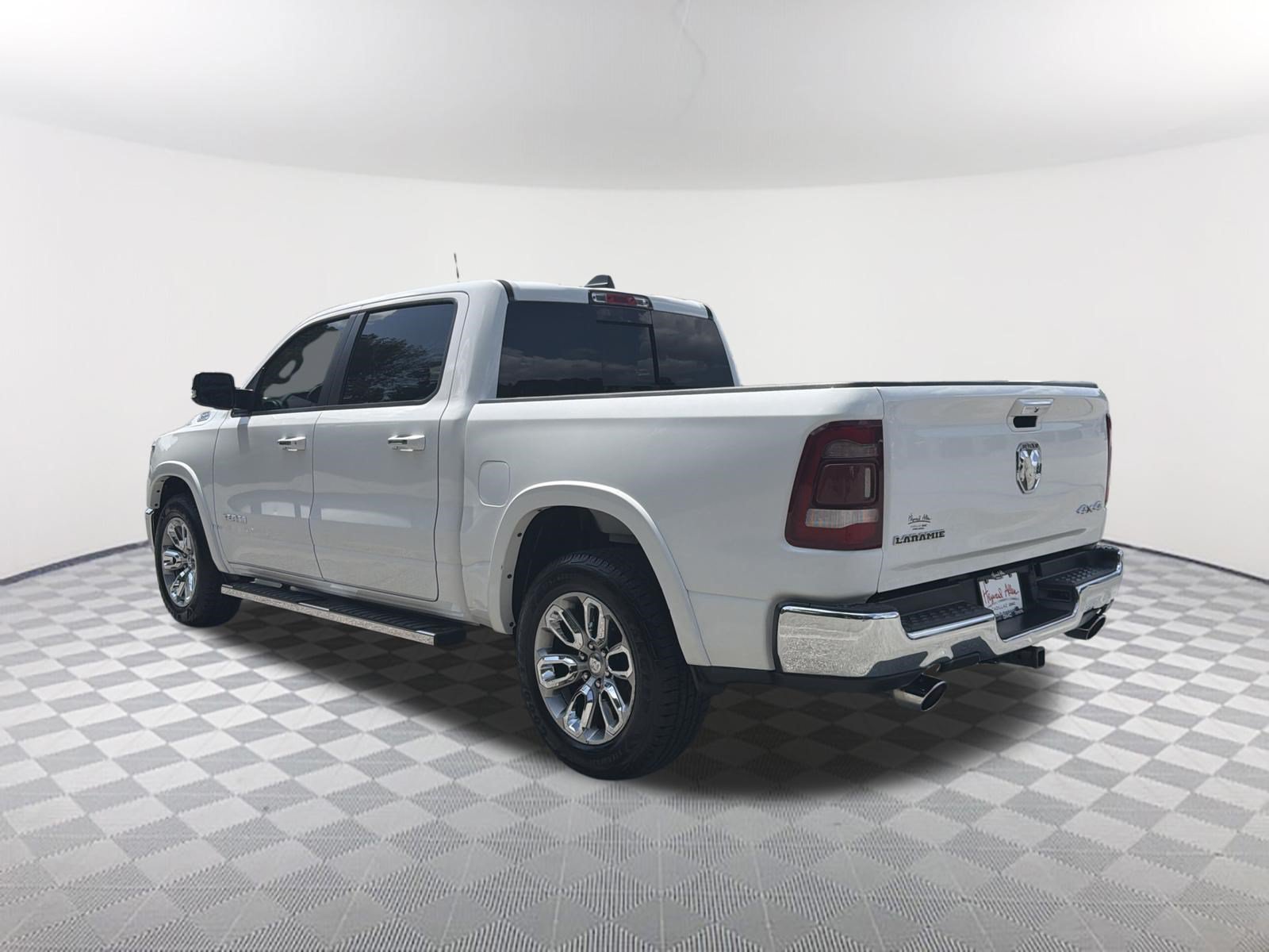 Used 2021 RAM 1500 Laramie AWD/4WD image 8