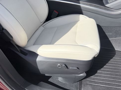 Used 2025 Tesla Model X Plaid image 63