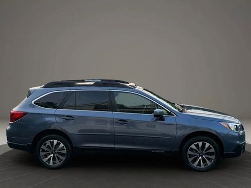 Used 2016 Subaru Outback 2.5i Limited AWD/4WD image 4