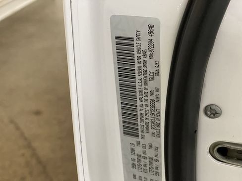 Used 2019 RAM 3500 Laramie image 29