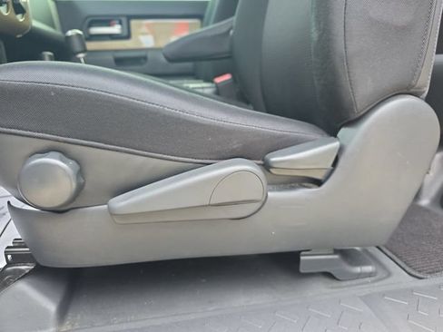 Used 2014 Toyota FJ Cruiser 4WD w/ Upgrade Package image 28