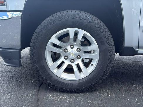 Used 2017 Chevrolet Silverado 1500 LT w/ All Star Edition AWD/4WD image 9