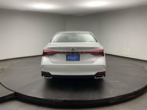 Used 2019 Toyota Avalon Limited w/ All Weather Liner Package FWD image 6