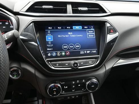 Used 2023 Chevrolet TrailBlazer RS w/ Sun and Liftgate Package FWD image 40