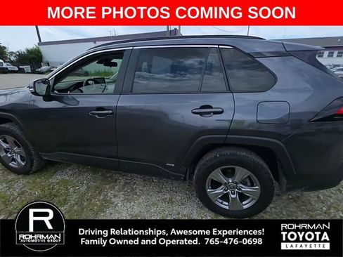 Used 2022 Toyota RAV4 XLE w/ Convenience Package AWD/4WD image 1