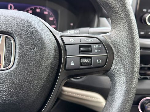 Used 2023 Honda Accord LX image 19