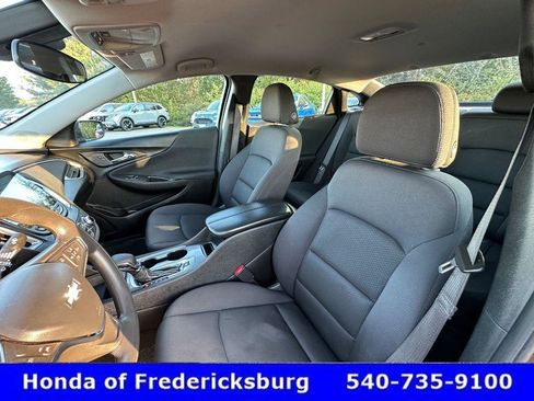 Used 2023 Chevrolet Malibu LT image 16