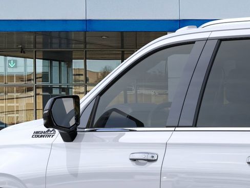 New 2026 Chevrolet Suburban High Country AWD/4WD image 13