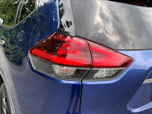 Used 2019 Nissan Rogue SV w/ Premium Package AWD/4WD image 30