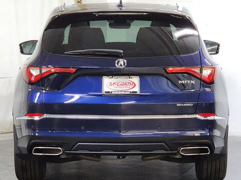 Used 2023 Acura MDX SH-AWD w/ Advance Package image 5
