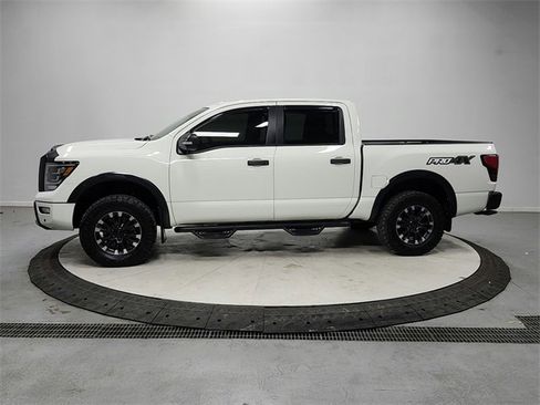 Used 2020 Nissan Titan PRO-4X w/ Pro-4x Convenience Package image 4