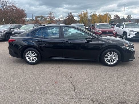 Used 2025 Toyota Camry LE w/ Convenience Package image 8