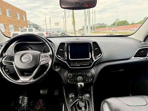 Used 2020 Jeep Cherokee Limited AWD/4WD image 23